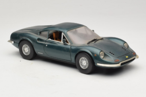 Ferrari 246 GT Dino Roheline Anson 1:18 30359 Metall - pilt 6/8