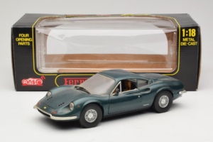 Ferrari 246 GT Dino Roheline Anson 1:18 30359 Metall - pilt 8/8