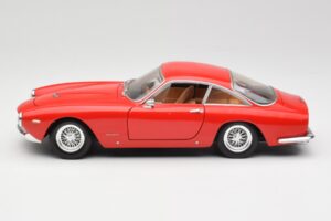 Ferrari 250 GT Berlinetta SWB Punane Hot Wheels 1:18 B6053 Metall - pilt 4/8