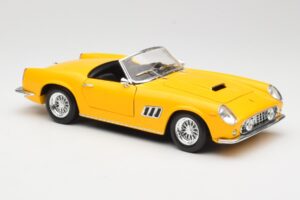 Ferrari 250 GT California Spider Kollane Hot Wheels 1:18 23905 Metall - pilt 6/8