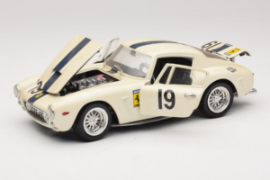 Ferrari 250 GT SWB Berlinette #19 Tour de France Automobile 1961 Eagles Race 1:18 6500 Metall - pilt 2/8