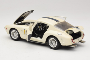 Ferrari 250 GT SWB Berlinette #19 Tour de France Automobile 1961 Eagles Race 1:18 6500 Metall - pilt 5/8