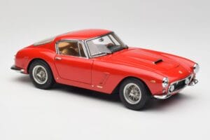 Ferrari 250 GT SWB Punane CMC 1:18 M-046 Metall - pilt 4/6