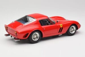Ferrari 250 GTO London Show Punane CMC 1:18 M-256 Metall - pilt 2/6