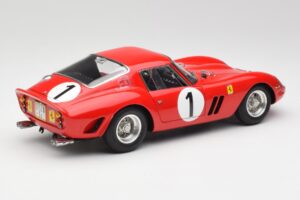 Ferrari 250 GTO #1 P. Rodriguez / W. Mairesse Paris 1000km 1962 CMC 1:18 M-254 Metall - pilt 2/6
