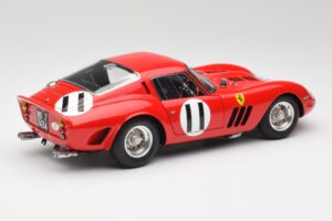 Ferrari 250 GTO #11 J. Surtees / M. Parkes Paris 1000km 1962 CMC 1:18 M-249 Metall - pilt 2/6
