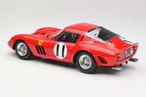 Ferrari 250 GTO #11 J. Surtees / M. Parkes Paris 1000km 1962 CMC 1:18 M-249 Metall - pilt 5/6