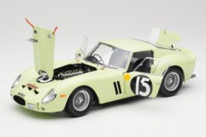 Ferrari 250 GTO #15 S. Moss / I. Ireland Goodwood Tourist Trophy Winner 1962 Kyosho 1:18 08438C Metall - pilt 2/8