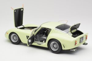 Ferrari 250 GTO #15 S. Moss / I. Ireland Goodwood Tourist Trophy Winner 1962 Kyosho 1:18 08438C Metall - pilt 5/8