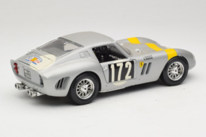 Ferrari 250 GTO #172 L. Bianchi / G. Berger Tour de France 1962 Hõbe Piiratud Väljaanne Bburago 1:18 3011-S1 Metall - pilt 3/8