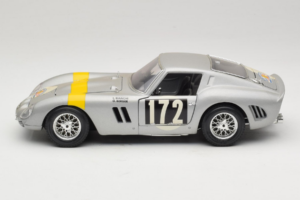 Ferrari 250 GTO #172 L. Bianchi / G. Berger Tour de France 1962 Hõbe Piiratud Väljaanne Bburago 1:18 3011-S1 Metall - pilt 4/8