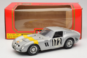 Ferrari 250 GTO #172 L. Bianchi / G. Berger Tour de France 1962 Hõbe Piiratud Väljaanne Bburago 1:18 3011-S1 Metall - pilt 8/8