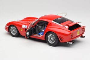 Ferrari 250 GTO #18 P. Rodriguez Daytona Continental 3 Hours Winner 1963 Kyosho 1:18 08438F Metall - pilt 5/8