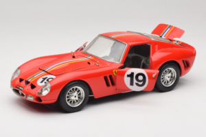 Ferrari 250 GTO #19 Punane Triibud 1962 Bburago 1:18 3011-P3 Metall - pilt 2/8