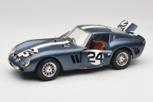 Ferrari 250 GTO #24 Sinine Valge Triip 1962 Bburago 1:18 3011-B2 Metall - pilt 2/8