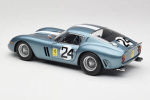Ferrari 250 GTO #24 P. Rodriguez 12 Hours of Sebring GT3.0 Winner 1962 Kyosho 1:18 08438D Metall - pilt 7/8