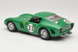 Ferrari 250 GTO #33 Roheline Bburago 1:18 3011-G1 Metall - pilt 7/8
