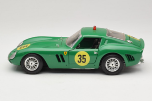 Ferrari 250 GTO #35 Roheline 1962 Bburago 1:18 3011-G2 Metall - pilt 4/8