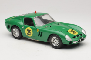 Ferrari 250 GTO #35 Roheline 1962 Bburago 1:18 3011-G2 Metall - pilt 6/8
