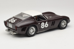 Ferrari 250 GTO #86 Must Bburago 1:18 3011-B1 Metall - pilt 3/8