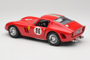 Ferrari 250 GTO #96 Punane 1962 Bburago 1:18 3011-N1 Metall - pilt 7/8