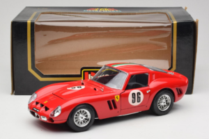 Ferrari 250 GTO #96 Punane 1962 Bburago 1:18 3011-N1 Metall - pilt 8/8