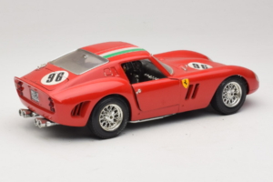 Ferrari 250 GTO #96 Punane Itaalia Lipp 1962 Bburago 1:18 3011-P2 Metall - pilt 3/8