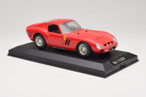 Ferrari 250 GTO Punane Replacement Stand Exclusive Cars 1:18 EC005 Metall - pilt 6/8