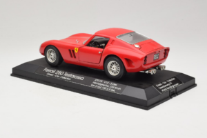 Ferrari 250 GTO Punane Replacement Stand Exclusive Cars 1:18 EC005 Metall - pilt 7/8