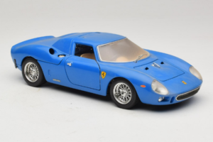 Ferrari 250 LM Sinine Bburago 1:18 3033-B1 Metall - pilt 6/8