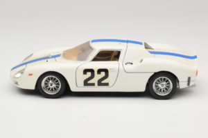 Ferrari 250 LM #22 Valge 1965 Bburago 1:18 3333-W1 Metall - pilt 4/8