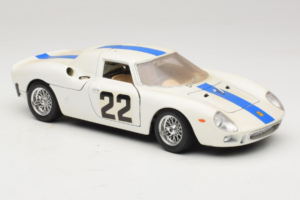 Ferrari 250 LM #22 Valge 1965 Bburago 1:18 3333-W1 Metall - pilt 6/8