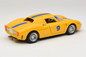 Ferrari 250 LM #9 Kollane 1965 Bburago 1:18 3033-Y1 Metall - pilt 3/8