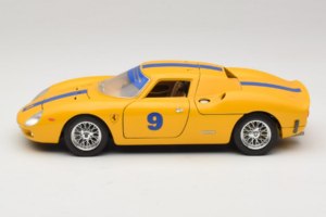 Ferrari 250 LM #9 Kollane 1965 Bburago 1:18 3033-Y1 Metall - pilt 4/8