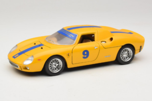 Ferrari 250 LM #9 Kollane 1965 Bburago 1:18 3033-Y1 Metall