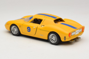 Ferrari 250 LM #9 Kollane 1965 Bburago 1:18 3033-Y1 Metall - pilt 7/8