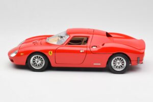Ferrari 250 Le Mans Punane Bburago 1:18 3033 Metall - pilt 4/8