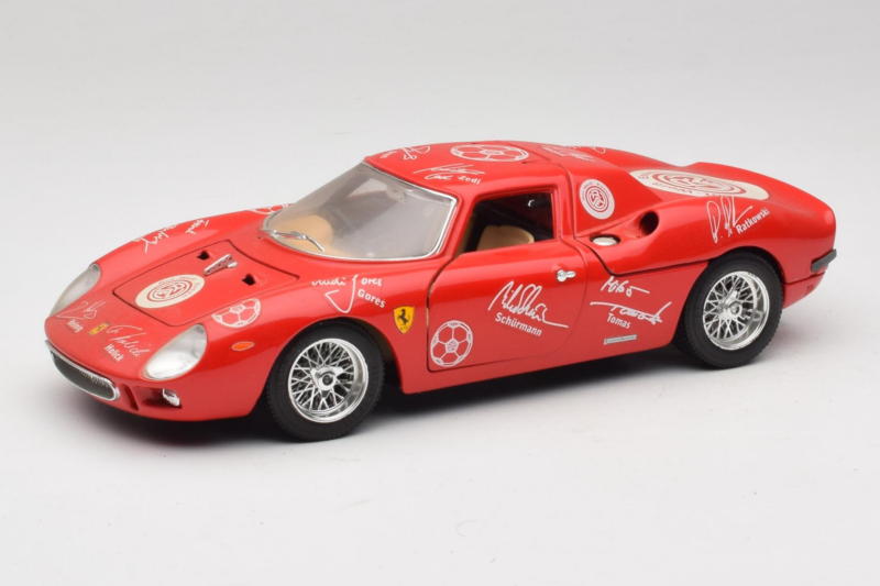 Ferrari 250 LM Punane Valge Essen Autographs Piiratud Väljaanne Bburago 1:18 3033-P4 Metall
