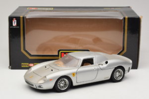Ferrari 250 LM Hõbe Bburago 1:18 3033-S1 Metall - pilt 8/8