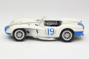 Ferrari 250 Testa Rossa #19 Valge Replacement Box 1957 Bburago 1:18 3007-R5 Metall - pilt 4/8