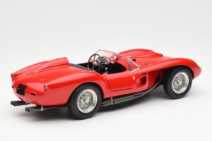 Ferrari 250 Testa Rossa Pontoon Fender Punane CMC 1:18 M-071 Metall - pilt 2/6
