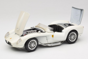 Ferrari 250 Testa Rossa Valge Replacement Box Bburago 1:18 3007-R3 Metall - pilt 2/8