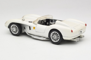 Ferrari 250 Testa Rossa Valge Replacement Box Bburago 1:18 3007-R3 Metall - pilt 7/8