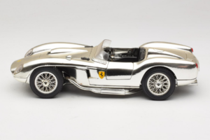 Ferrari 250 Testa Rossa Chrome Hõbedane Bburago 1:18 3007-C1 Metall - pilt 4/8