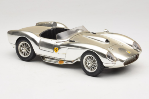 Ferrari 250 Testa Rossa Chrome Hõbedane Bburago 1:18 3007-C1 Metall - pilt 6/8