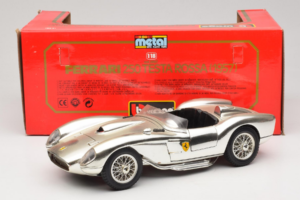 Ferrari 250 Testa Rossa Chrome Hõbedane Bburago 1:18 3007-C1 Metall - pilt 8/8