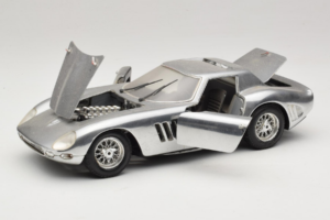 Ferrari 275 GTB Chrome Hõbedane Guiloy 1:18 B004 Metall - pilt 2/8