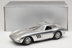 Ferrari 275 GTB Chrome Hõbedane Guiloy 1:18 B004 Metall - pilt 8/8
