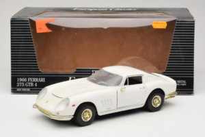 Ferrari 275 GTB/4 Valge ERTL 1:18 7493 Metall - pilt 8/8