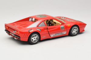 Ferrari 288 GTO #1 Punane 1984 Bburago 1:18 3027-P3 Metall - pilt 3/8